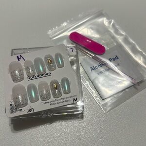 Brand New Hand Made Press on Nails # 7